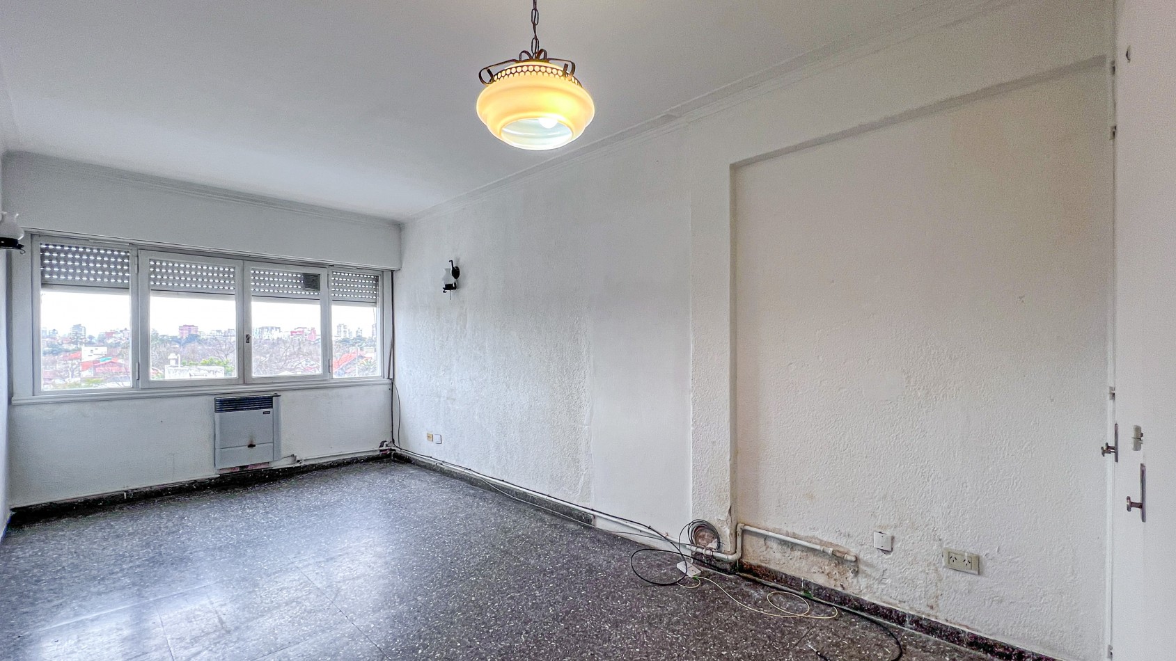 SE VENDE DEPARTAMENTO 2 AMBIENTES EN EXCELENTE UBICACION ZONA GUEMES