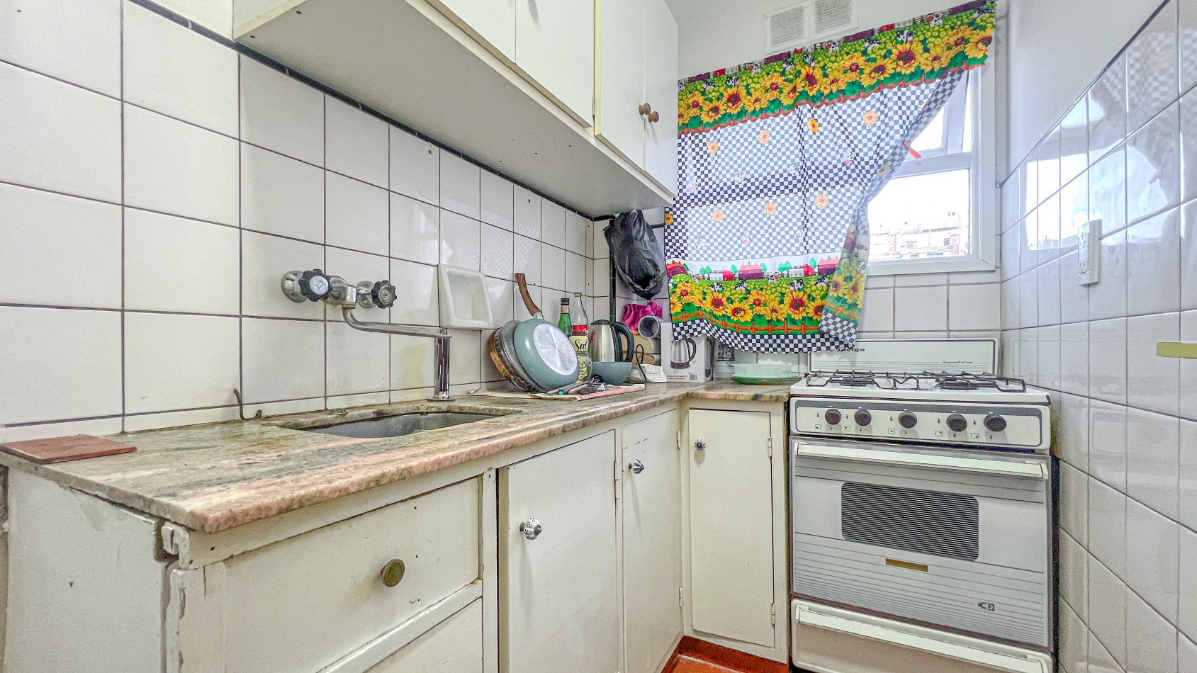 SE VENDE DEPARTAMENTO MONOAMBIENTE ZONA PLAZA COLON