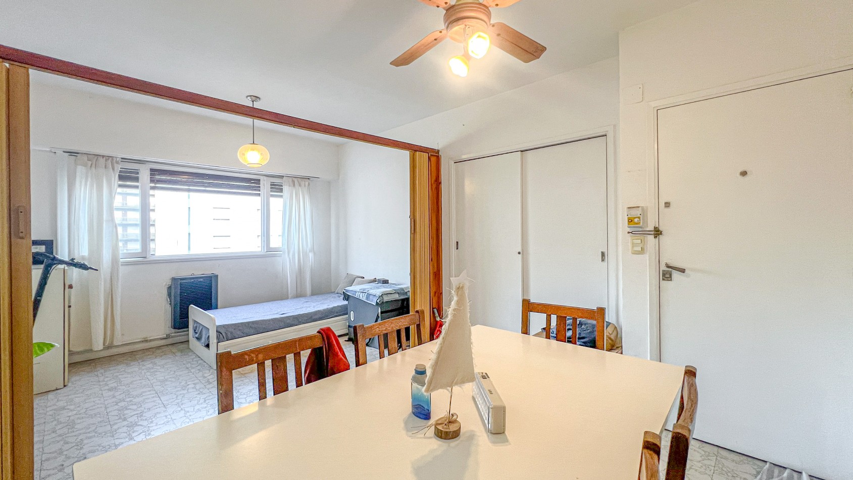 SE VENDE DEPARTAMENTO MONOAMBIENTE ZONA PLAZA COLON