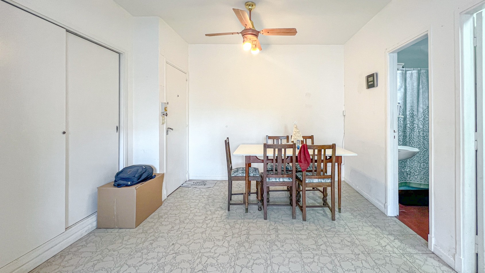 SE VENDE DEPARTAMENTO MONOAMBIENTE ZONA PLAZA COLON