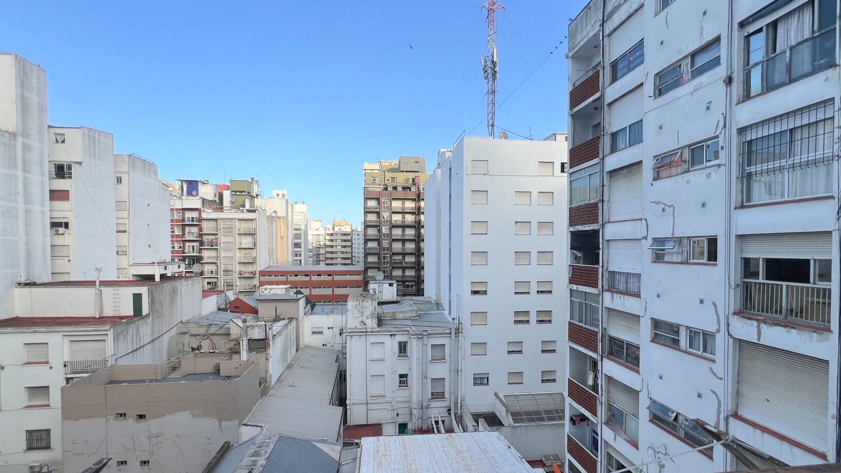 SE VENDE DEPARTAMENTO MONOAMBIENTE ZONA PLAZA COLON