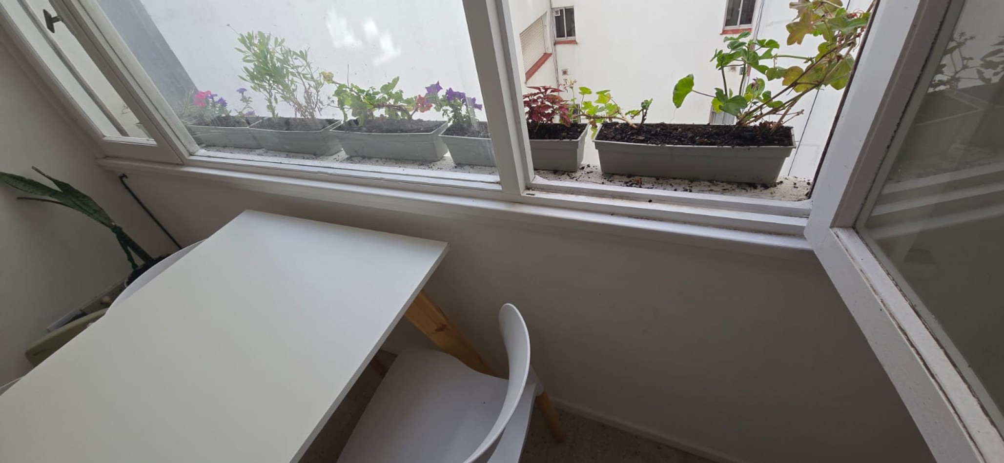 SE VENDE MONOAMBIENTE RECICLADO. ZONA ALDREY - GUEMES. MAR DEL PLATA 