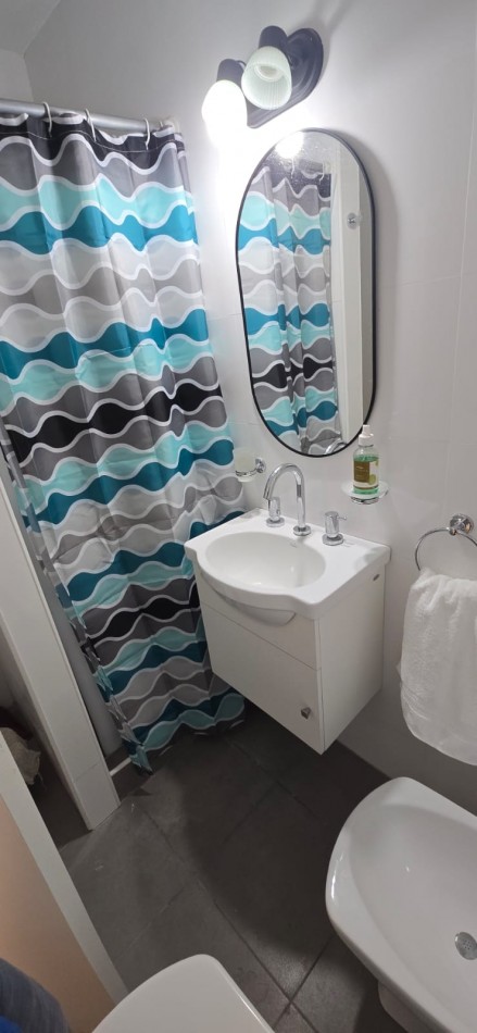 SE VENDE MONOAMBIENTE RECICLADO. ZONA ALDREY - GUEMES. MAR DEL PLATA 