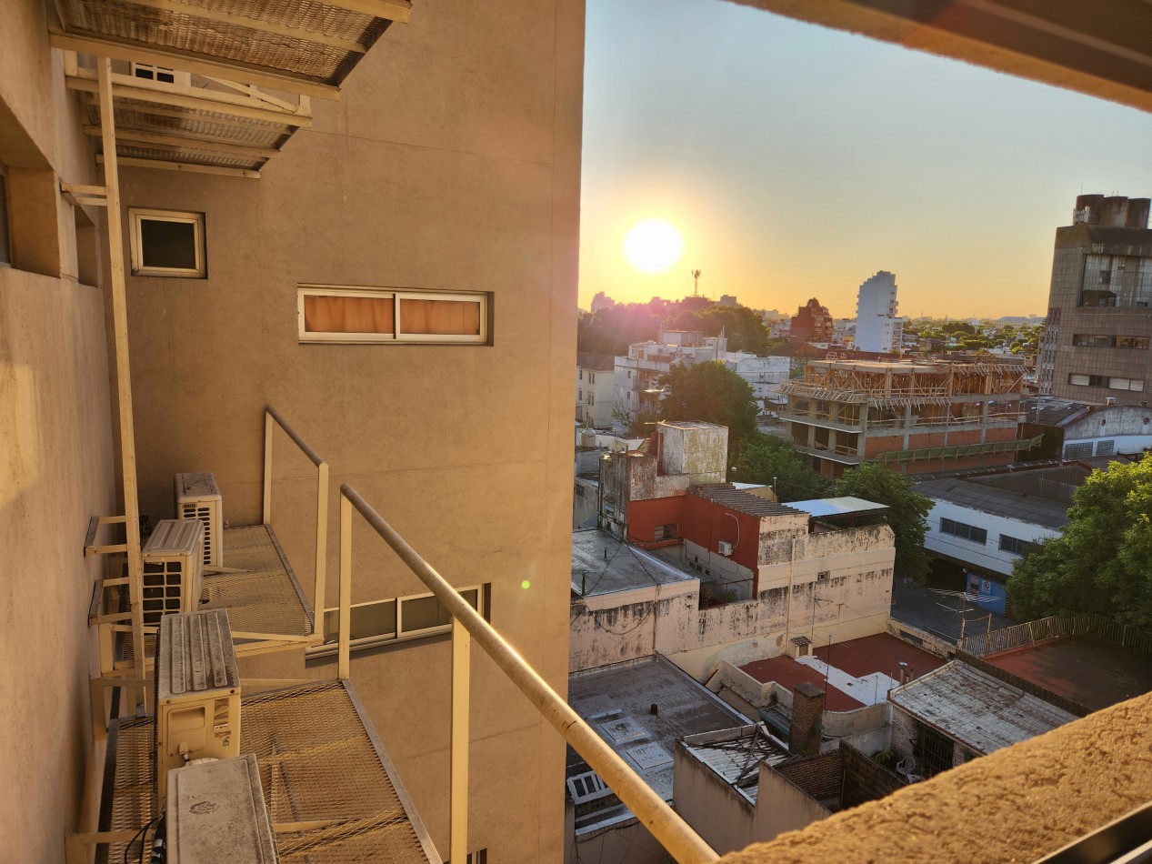 SE VENDE DEPARTAMENTO 2 AMBIENTES AMOBLADO Y EQUIPADO CON COCHERA PREMIUM EN VILLA DEL PARQUE. AMENITIES. CABA 