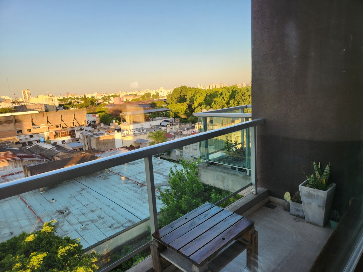 SE VENDE DEPARTAMENTO 2 AMBIENTES AMOBLADO Y EQUIPADO CON COCHERA PREMIUM EN VILLA DEL PARQUE. AMENITIES. CABA 