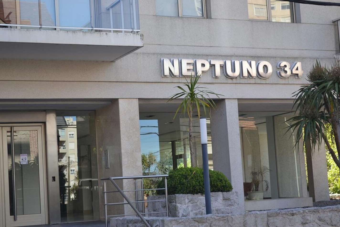 SE VENDE DEPARTAMENTO 2 AMBIENTES CON COCHERA, AMENITIES Y VISTA PARCIAL AL MAR EN ZONA STELLA MARIS