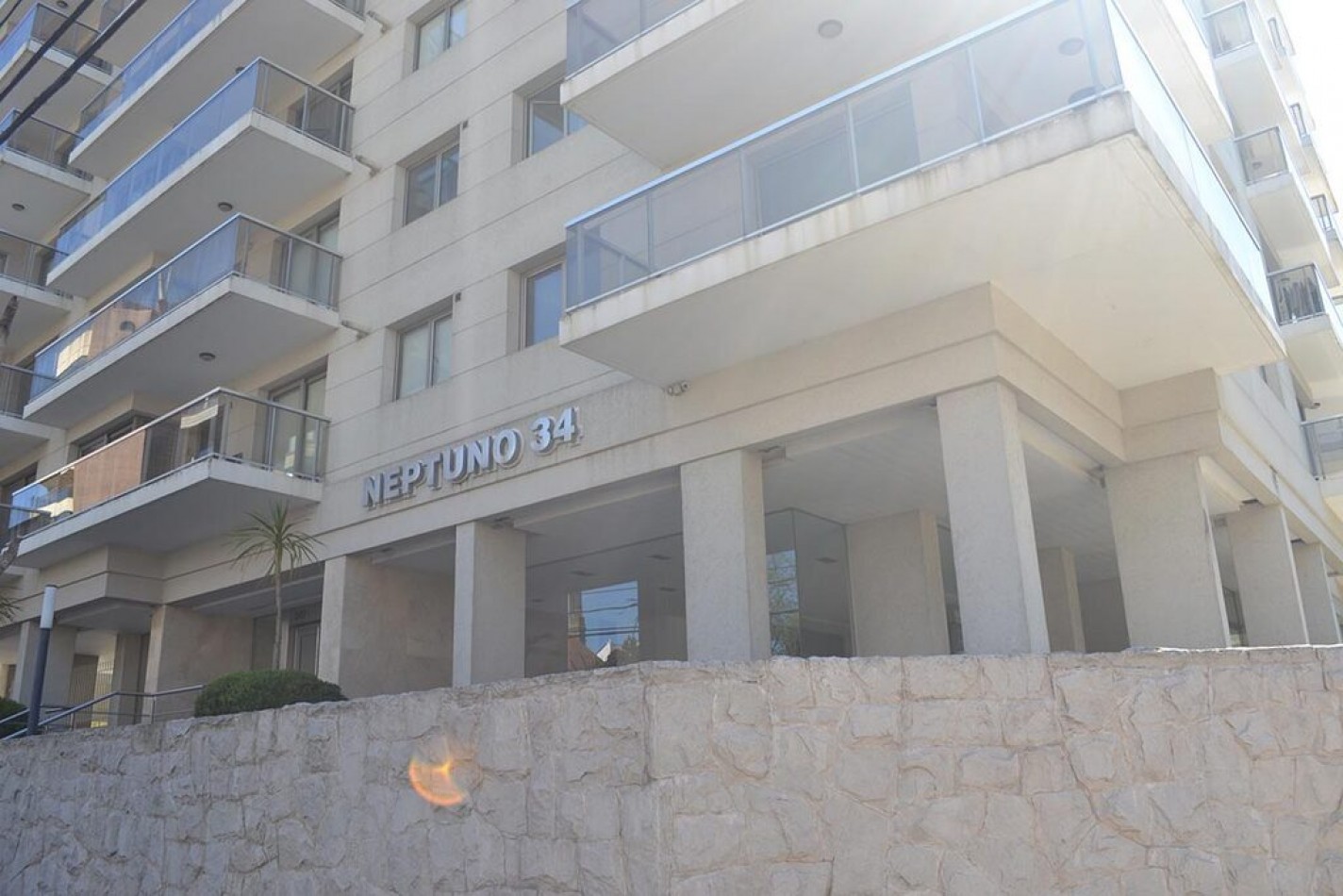 SE VENDE DEPARTAMENTO 2 AMBIENTES CON COCHERA, AMENITIES Y VISTA PARCIAL AL MAR EN ZONA STELLA MARIS