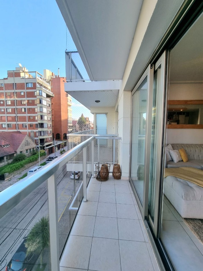 SE VENDE DEPARTAMENTO 2 AMBIENTES CON COCHERA, AMENITIES Y VISTA PARCIAL AL MAR EN ZONA STELLA MARIS