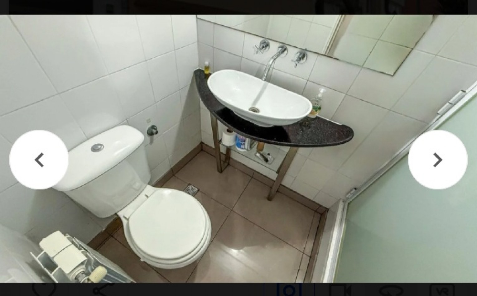 SE VENDE CASA DE 3 AMBIENTES CON GARAGE FRENTE AL MAR EN LA PERLA