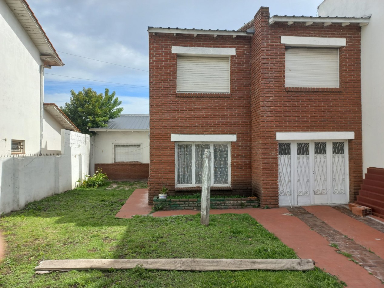 SE VENDE CASA A REFACCIONAR EN LOS TRONCOS. MAR DEL PLATA