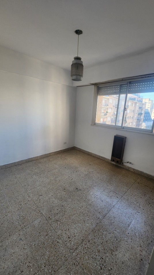 SE ALQUILA DEPARTAMENTO 2 AMBIENTES BALCON AL FTE Y LAVADERO. LA PERLA - CENTRO. MAR DEL PLATA