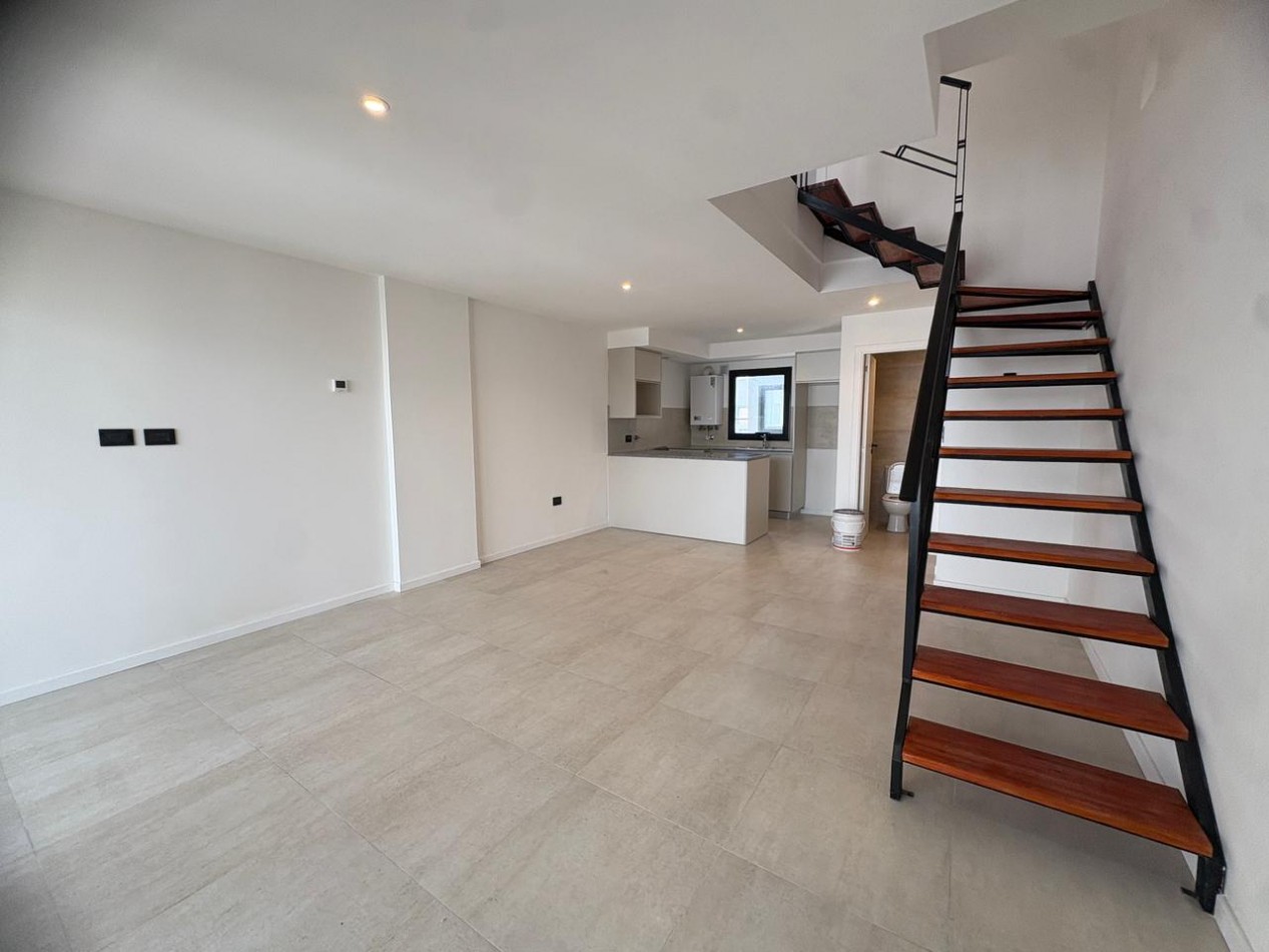 SE VENDE DEPARTAMENTO EN DUPLEX 3 AMBIENTES A ESTRENAR ZONA ALDRE/ GUEMES CON PARRILLA Y AMENITIES 
