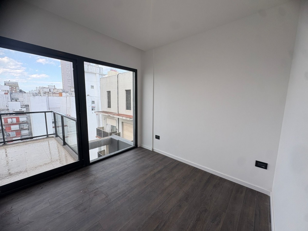 SE VENDE DEPARTAMENTO EN DUPLEX 3 AMBIENTES A ESTRENAR ZONA ALDRE/ GUEMES CON PARRILLA Y AMENITIES 