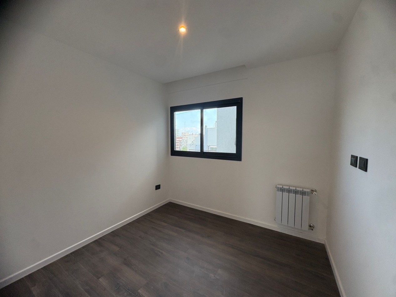 SE VENDE DEPARTAMENTO EN DUPLEX 3 AMBIENTES A ESTRENAR ZONA ALDRE/ GUEMES CON PARRILLA Y AMENITIES 