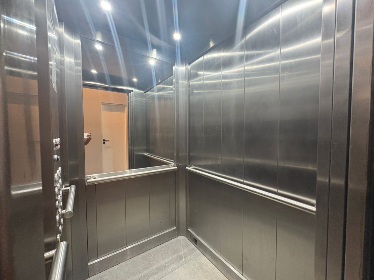 SE VENDE DEPARTAMENTO EN DUPLEX 3 AMBIENTES A ESTRENAR ZONA ALDRE/ GUEMES CON PARRILLA Y AMENITIES 
