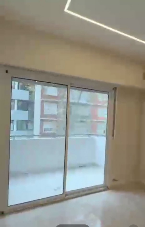 SE VENDE DEPARTAMENTO 2 AMBIENTES CON COCHERA, RECICLADO A ESTRENAR ZONA ALDREY/ GUEMES 