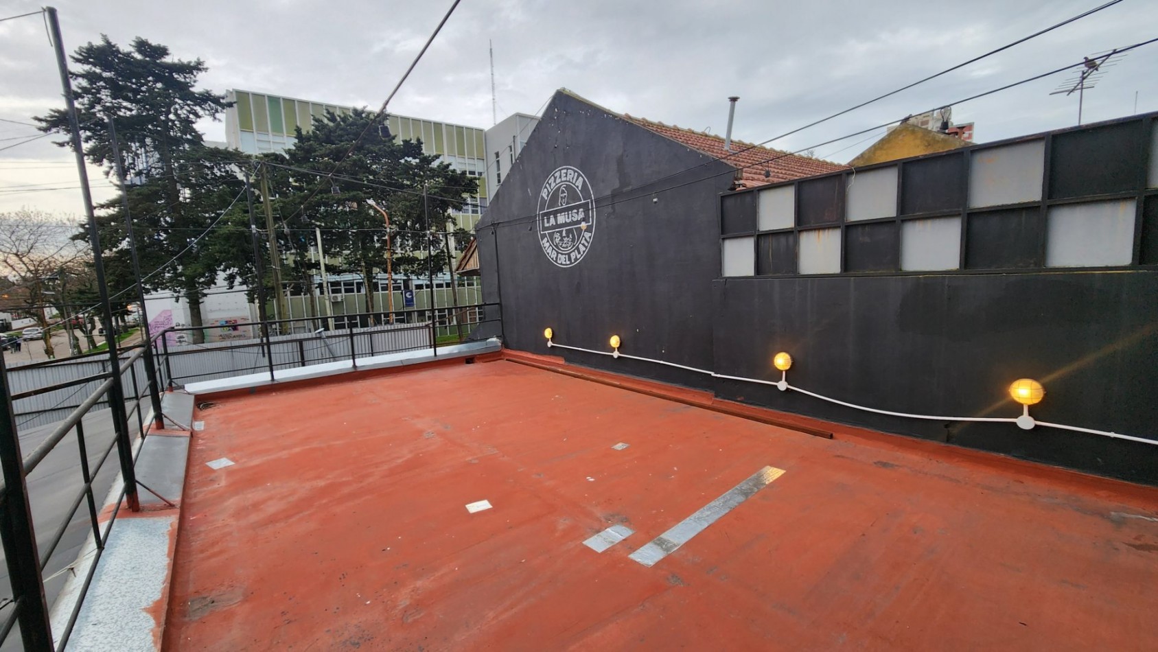 SE VENDE FONDO DE COMERCIO GASTRONOMICO. ZONA COMPLEJO UNIVERSITARIO MAR DEL PLATA.