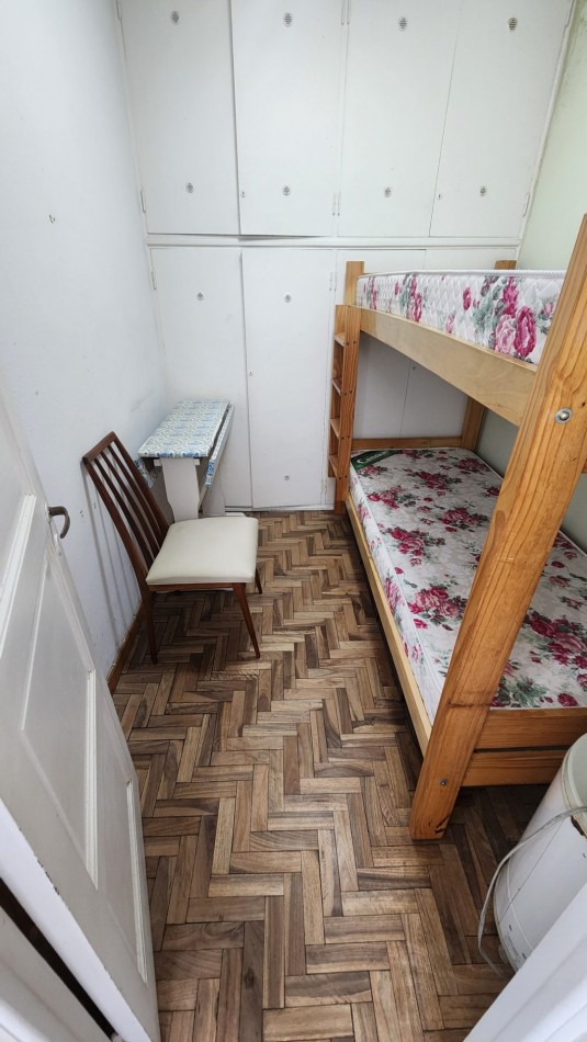 SE VENDE DEPARTAMENTO 2 AMBIENTES CON DEPENDENCIA. 53 m2. PLAZA COLON. MAR DEL PLATA