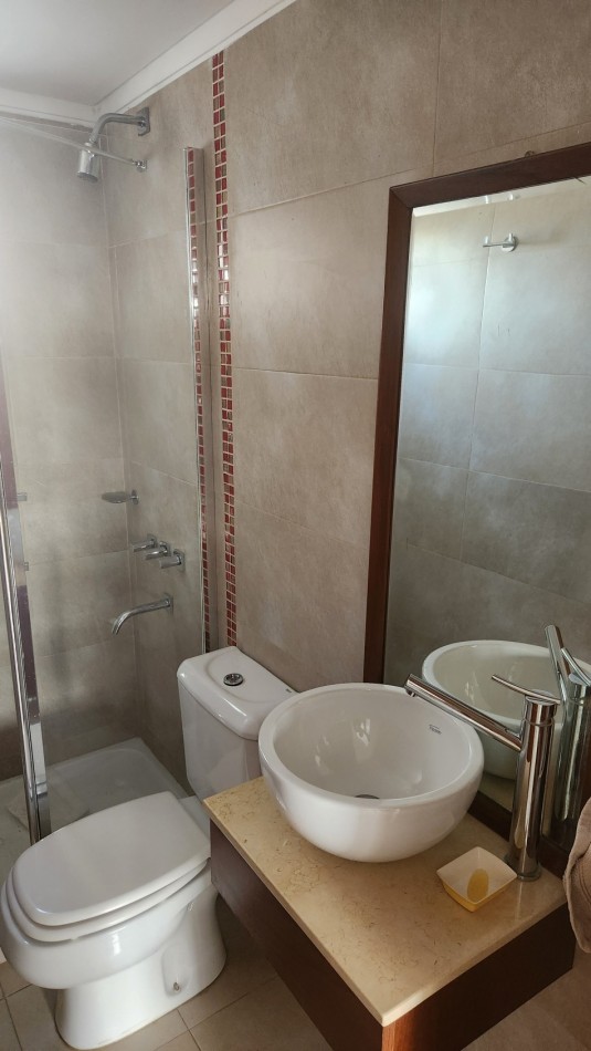 SE VENDE DEPARTAMENTO 2 AMBIENTES AMOBLADO Y EQUIPADO CON COCHERA PREMIUM EN VILLA DEL PARQUE. AMENITIES. CABA 