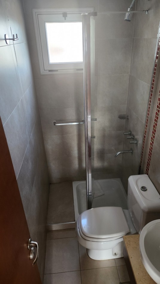 SE VENDE DEPARTAMENTO 2 AMBIENTES AMOBLADO Y EQUIPADO CON COCHERA PREMIUM EN VILLA DEL PARQUE. AMENITIES. CABA 