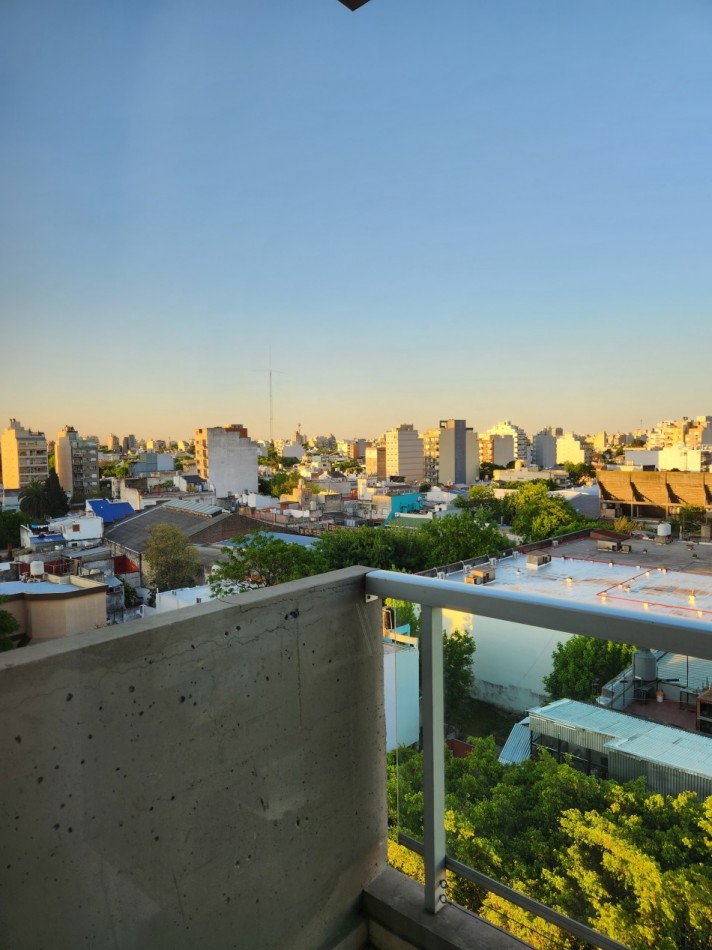 SE VENDE DEPARTAMENTO 2 AMBIENTES AMOBLADO Y EQUIPADO CON COCHERA PREMIUM EN VILLA DEL PARQUE. AMENITIES. CABA 