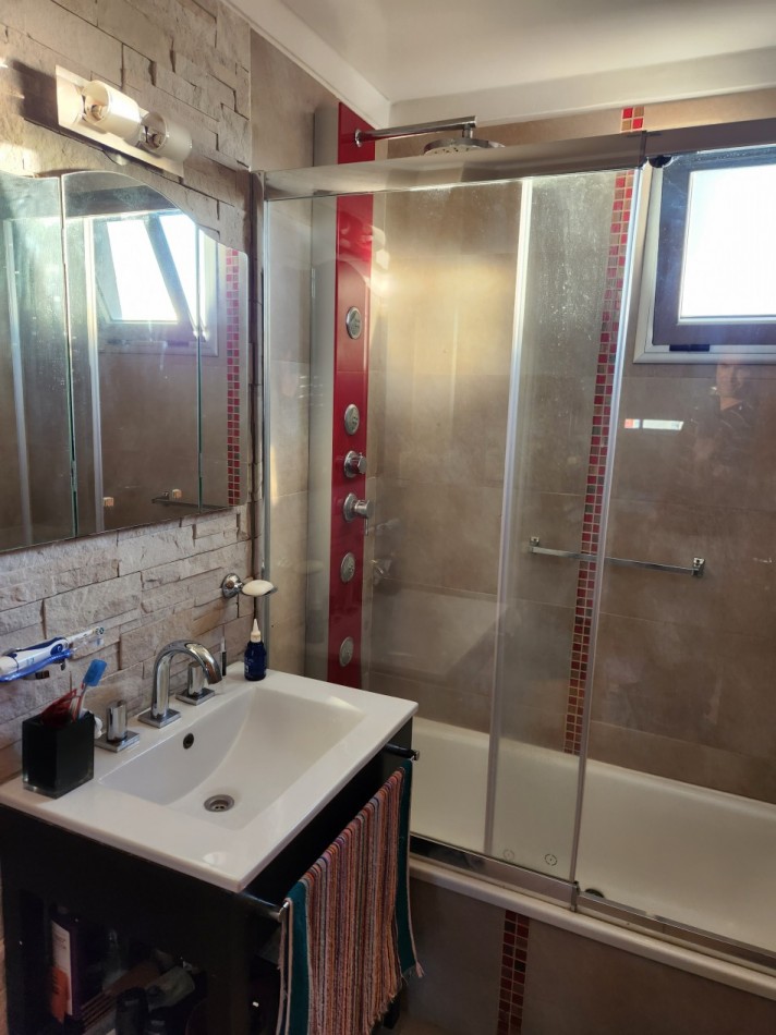 SE VENDE DEPARTAMENTO 2 AMBIENTES AMOBLADO Y EQUIPADO CON COCHERA PREMIUM EN VILLA DEL PARQUE. AMENITIES. CABA 