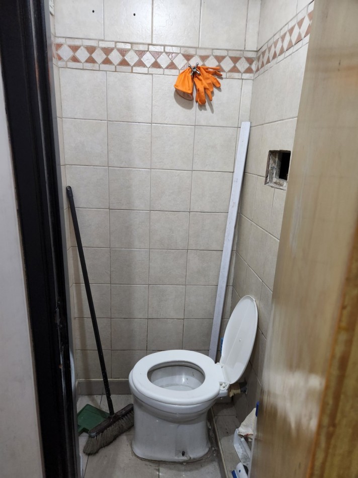 SE ALQUILA LOCAL 30 m2 APROX EN FLORES FLORESTA CABA