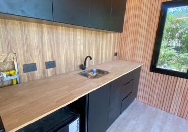 SE VENDE FINANCIADA CASA MODULAR A ESTRENAR. A 100 MTS DE LA PLAYA! CON GAS NATURAL! LOTE 341 M2. SAN PATRICIO. LOS ACANTILADOS. MAR DEL PLATA